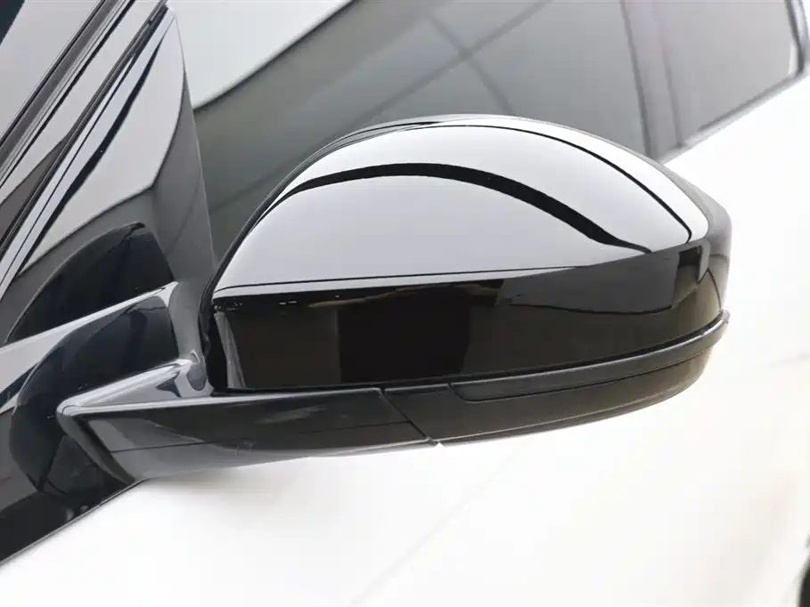 Land Rover Discovery Sport 2025 249PS Performance Tech Edition фото 28