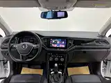 Photo 4 - Volkswagen T-ROC