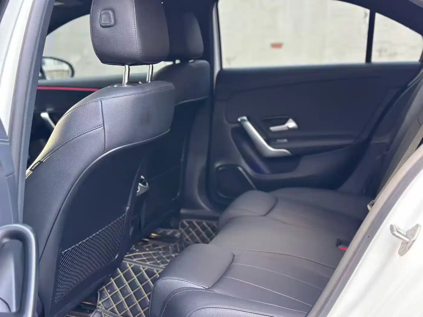 Фото 8 - Mercedes-Benz A-Class