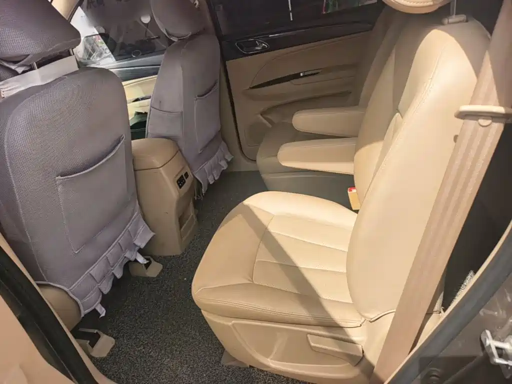Photo 17 - Baojun 730
