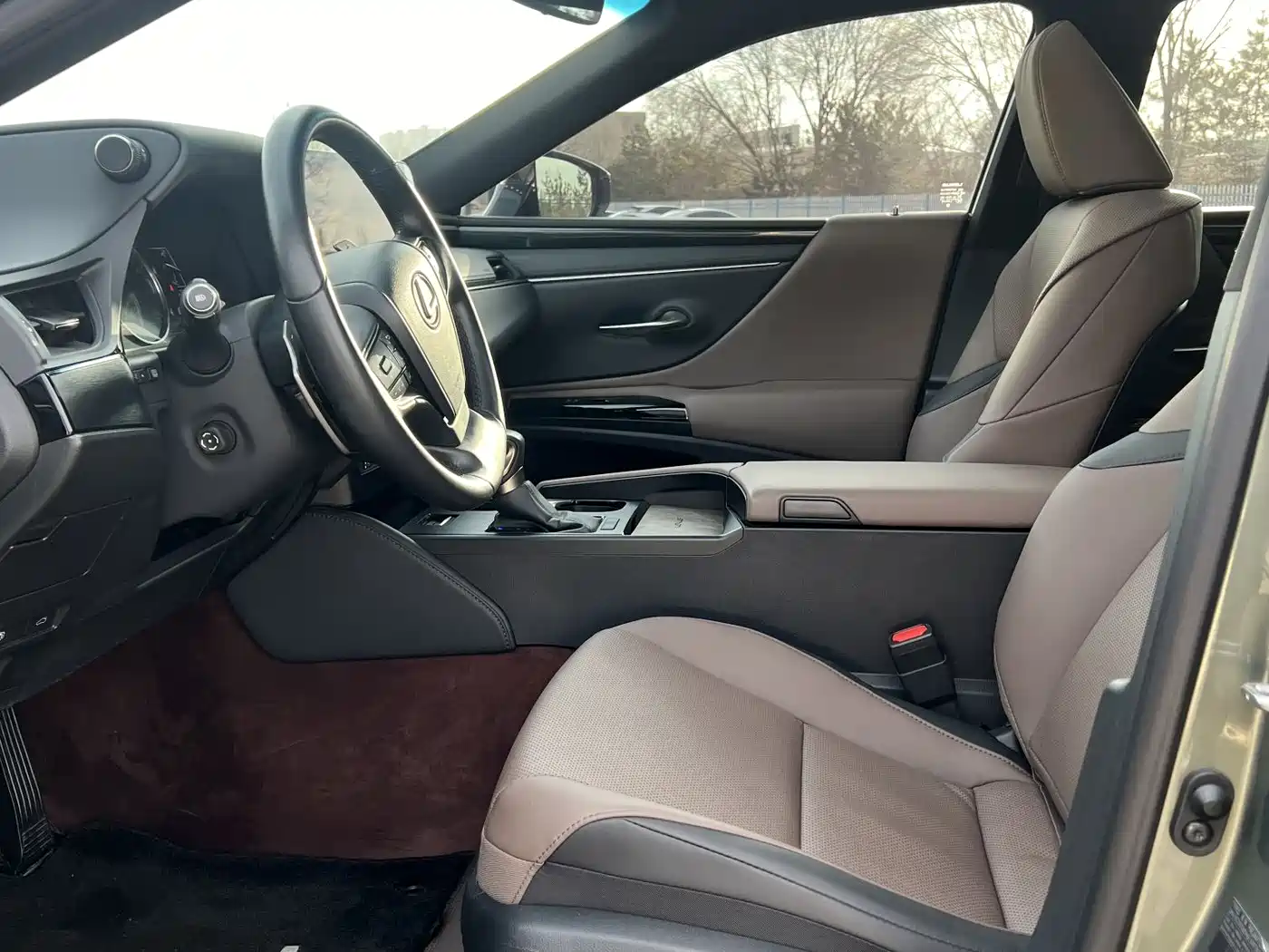 Lexus ES 2022 200 Excellence Edition фото 11