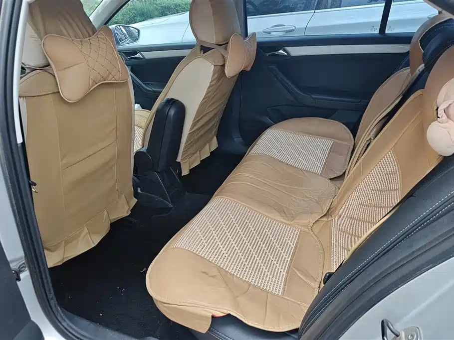 Volkswagen Jetta 2015 1.4L Manual Comfort фото 11