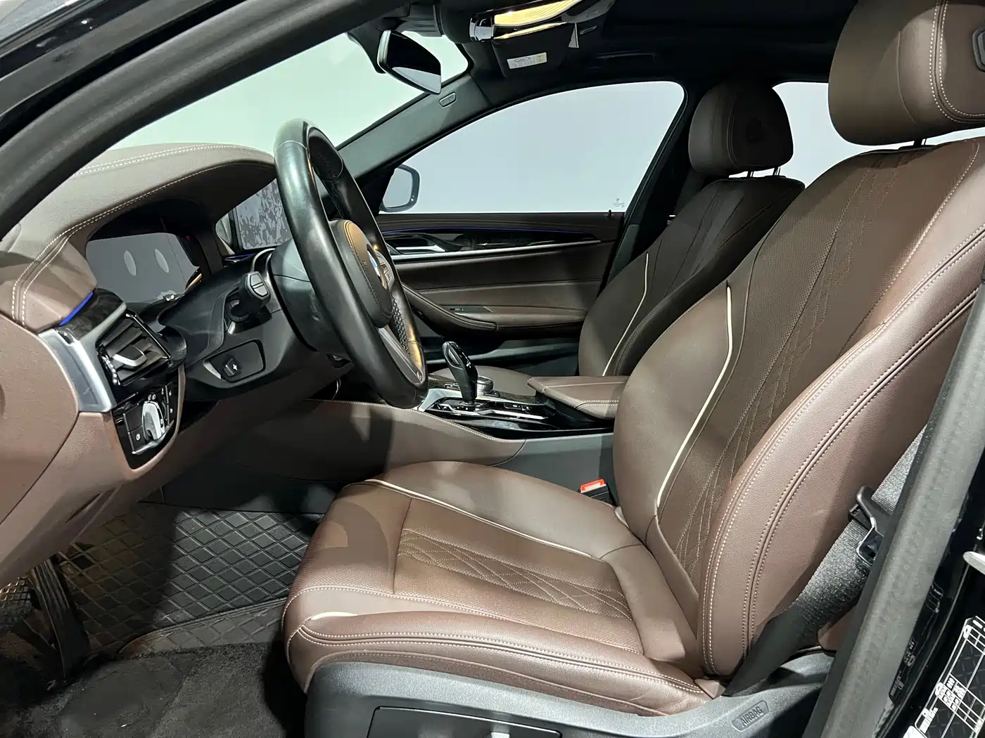 BMW 5 Series 2022 525Li M Sport Package фото 14