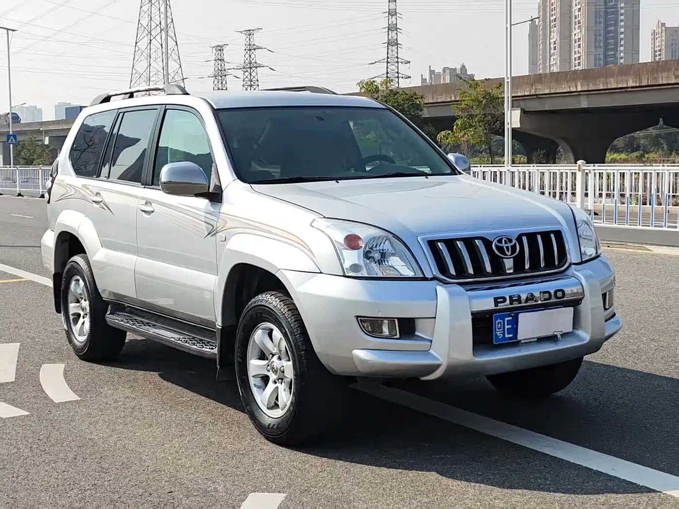 Toyota Prado (Import) фото 3