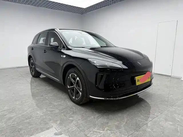 Photo 5 - Shangjie SUV
