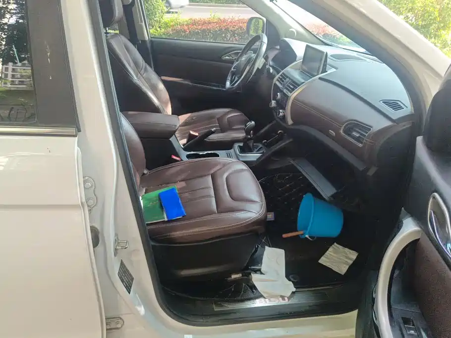 Bisu Auto Bisu T5 2017 2017 1.5T Manual Comfort