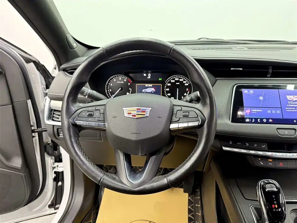 Cadillac XT4 2021 28T FWD Premium Edition фото 13