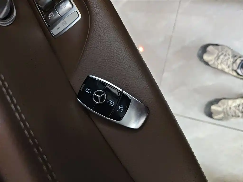 Mercedes-Benz E-Class 2020 E 300 L Sport Fashion Model фото 11