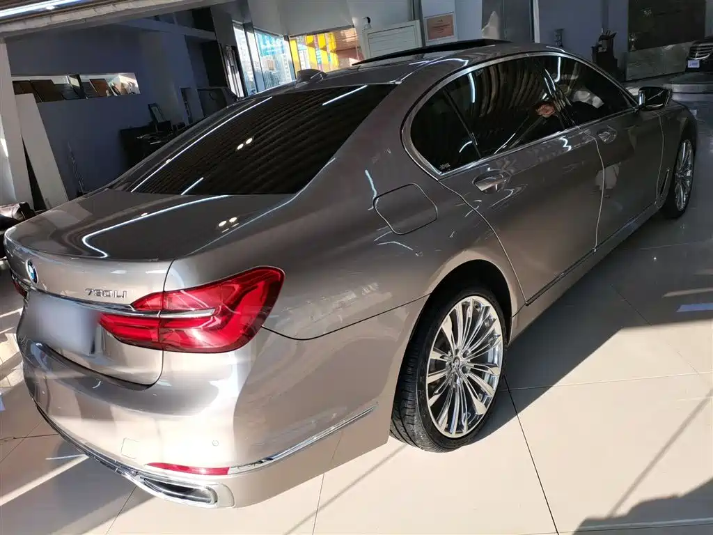 BMW 7 Series 2018 730Li Leading Type Excellence Package фото 5