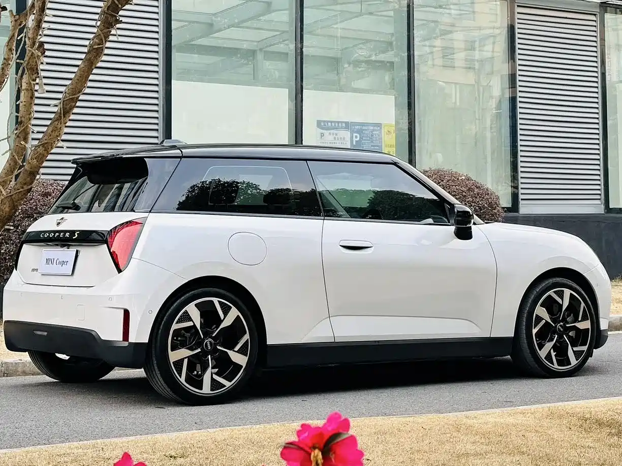 MINI ELECTRIC  COOPER