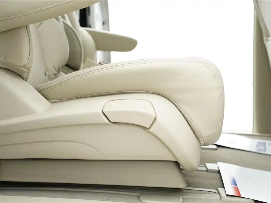 Buick GL8 2014 2.4L LT Luxury Business Executive фото 27