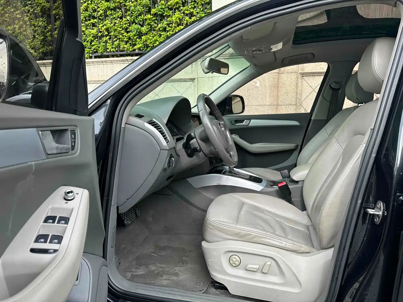 Audi Q5 2012 2.0TFSI Comfort фото 6