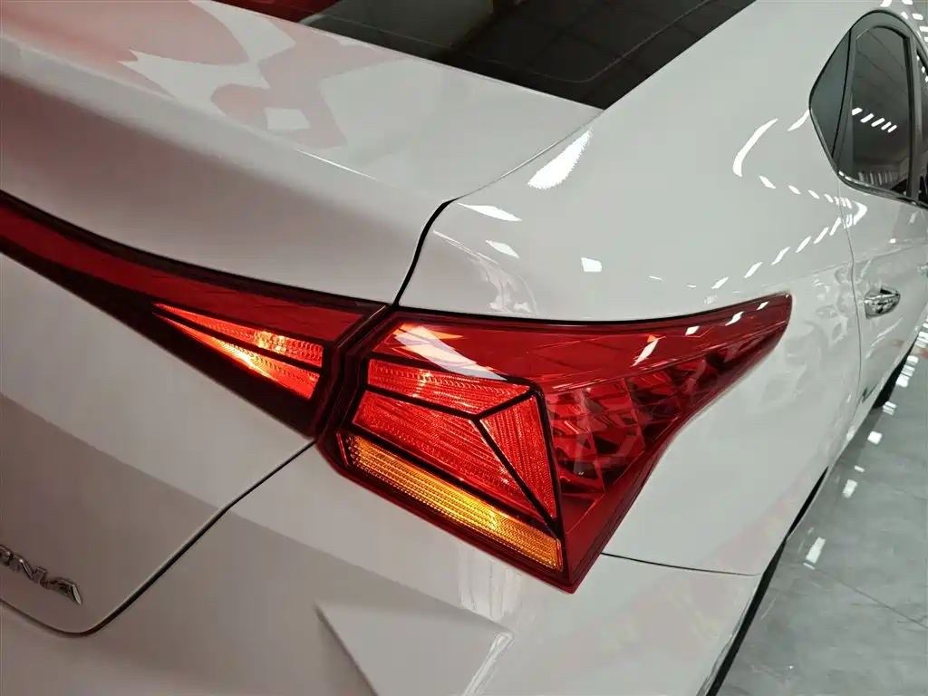 Hyundai Verna 2020 1.4L CVT GLS Cool Edition фото 8
