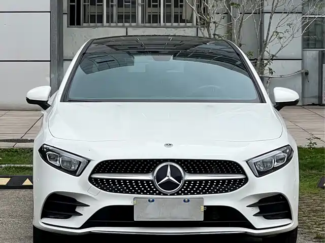 Mercedes-Benz A-Class 2022 A 200 L Sport Sedan Dynamic — фото 2