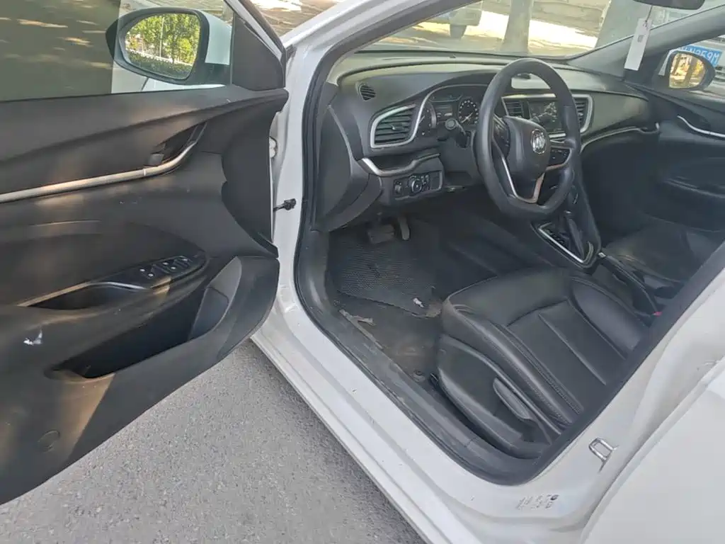 Фото 16 - Buick Excelle