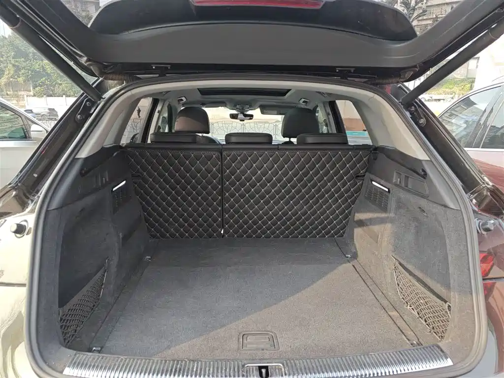 Audi Q5L 2020 Facelift 40 TFSI Honor Fashion фото 19