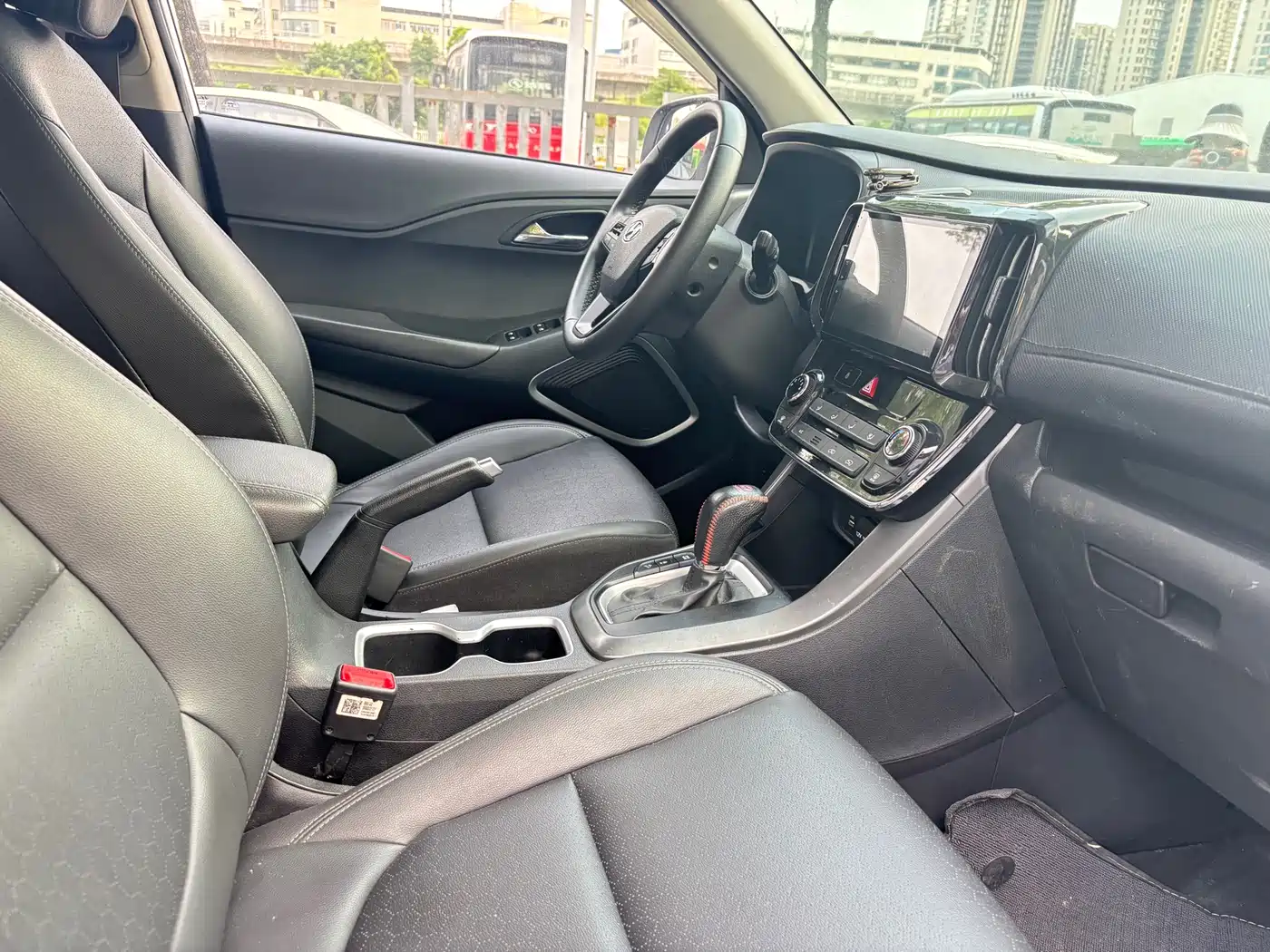 Hyundai Beijing Hyundai ix35 2018 2.0L Automatic 2WD Zhiyong·Enjoyment Edition фото 13