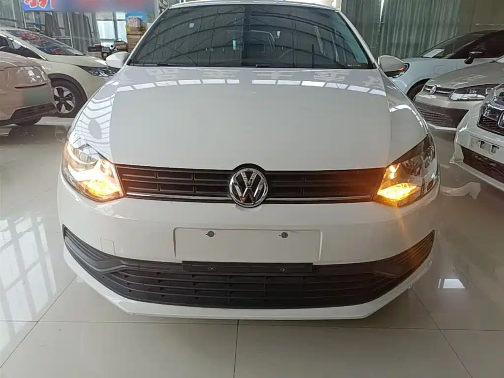 Volkswagen Polo 2018 1.5L Auto Safe Drive фото 3