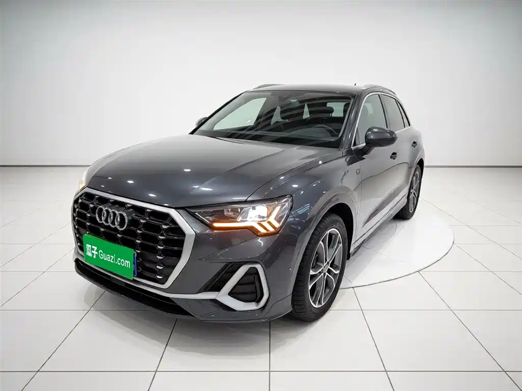 Audi Q3 2021 40 TFSI Fashion Sport