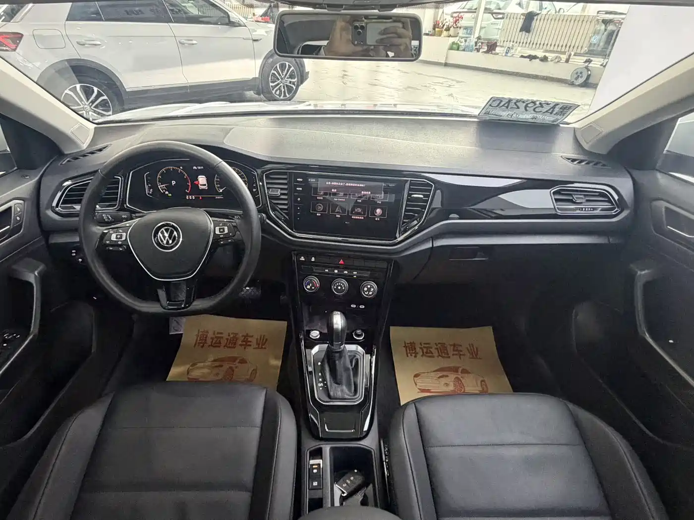 Volkswagen T-ROC 2021 Facelift 280TSI DSG 2WD Elite Smart Connect Edition фото 16