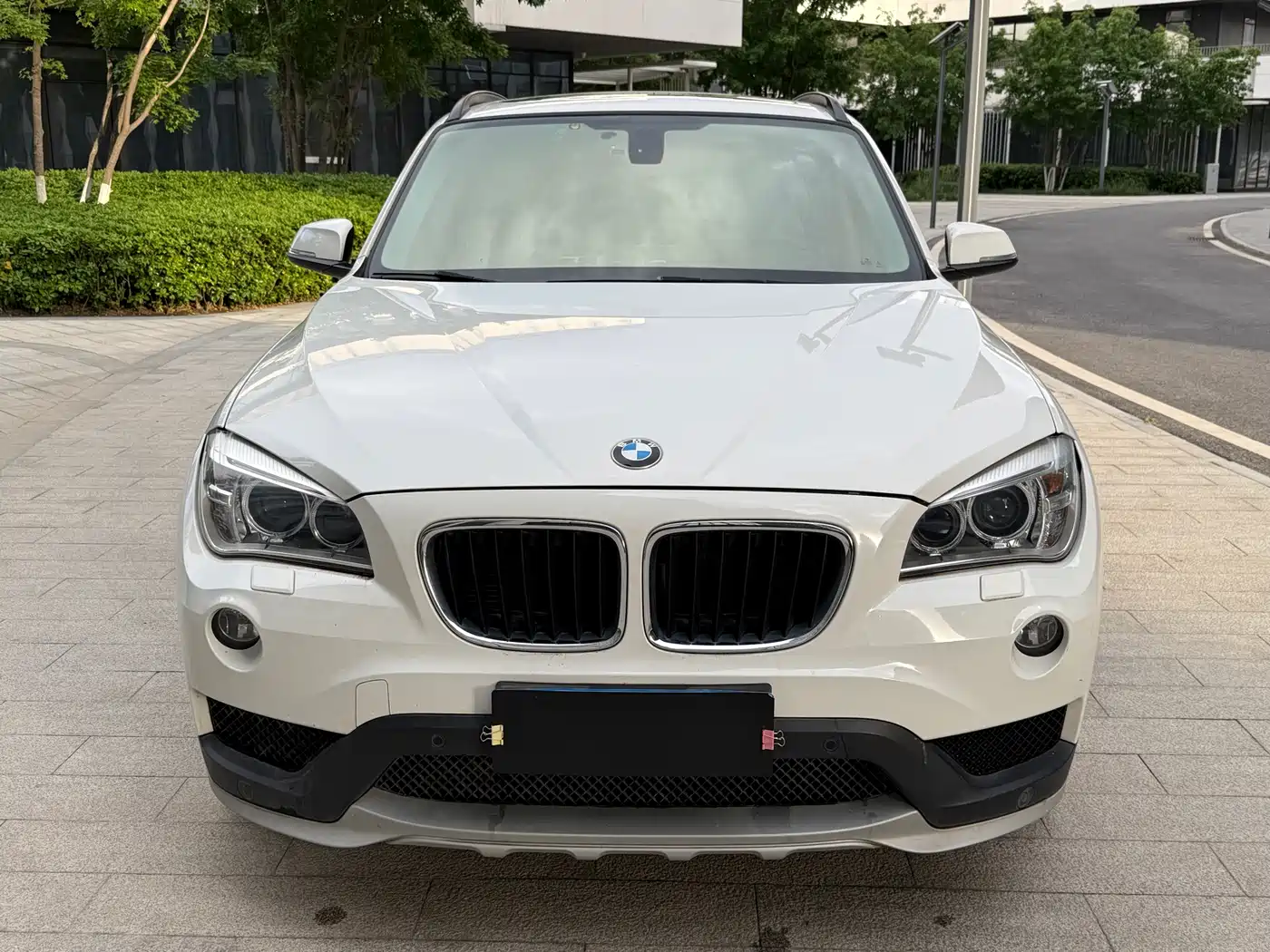 BMW X1 2014 sDrive18i Leading Edition фото 2