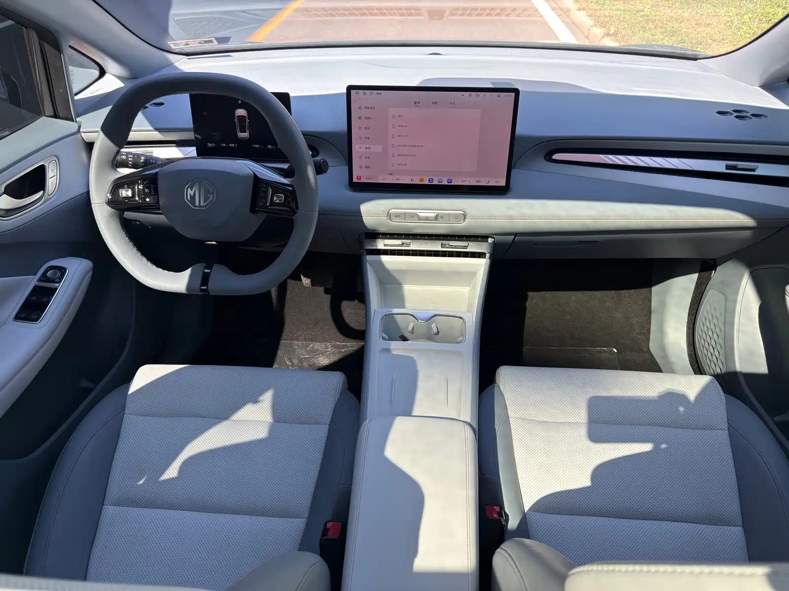 Фото 9 - MG MG4 EV
