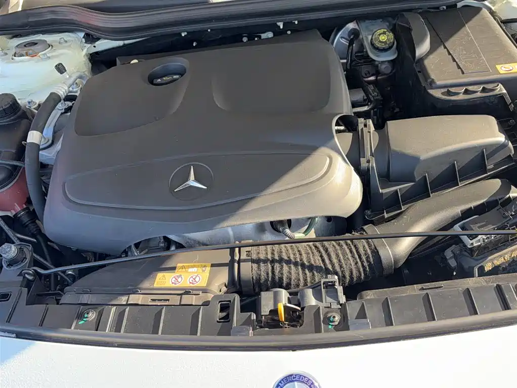 Mercedes-Benz GLA 2015 GLA 200 Dynamic фото 6