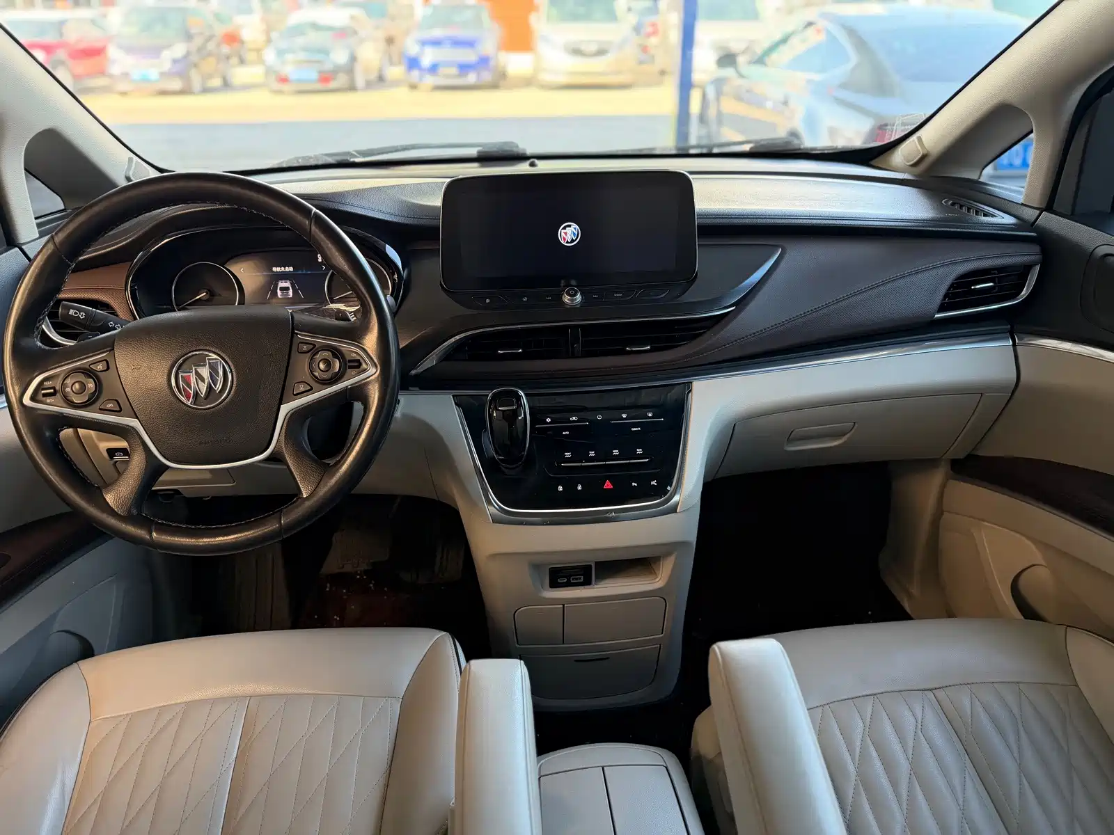 Photo 7 - Buick GL8