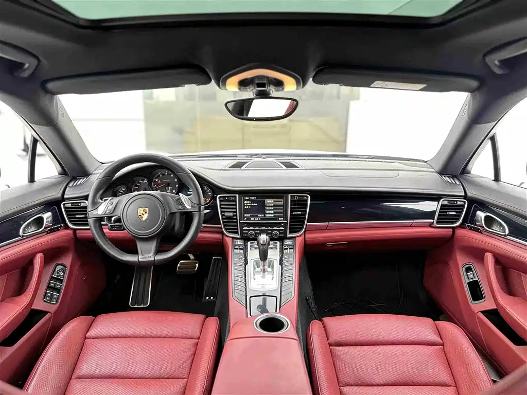 Porsche Panamera 2016 Panamera 4 Edition 3.0T фото 9