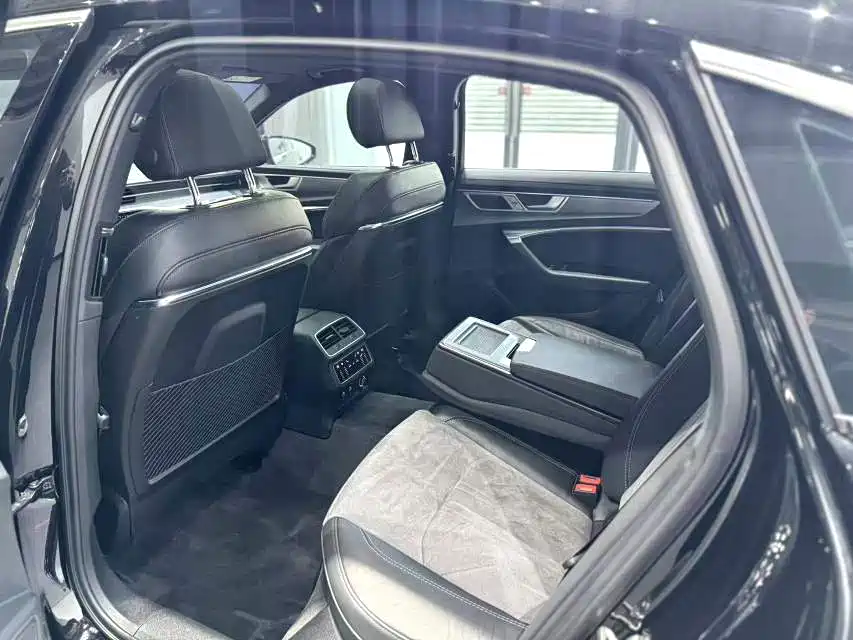 Audi A6L 2023 45 TFSI Premium Selection Dynamic фото 5
