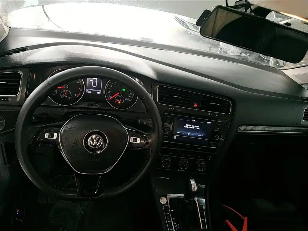Volkswagen Golf 2018 230TSI Automatic Luxury фото 10