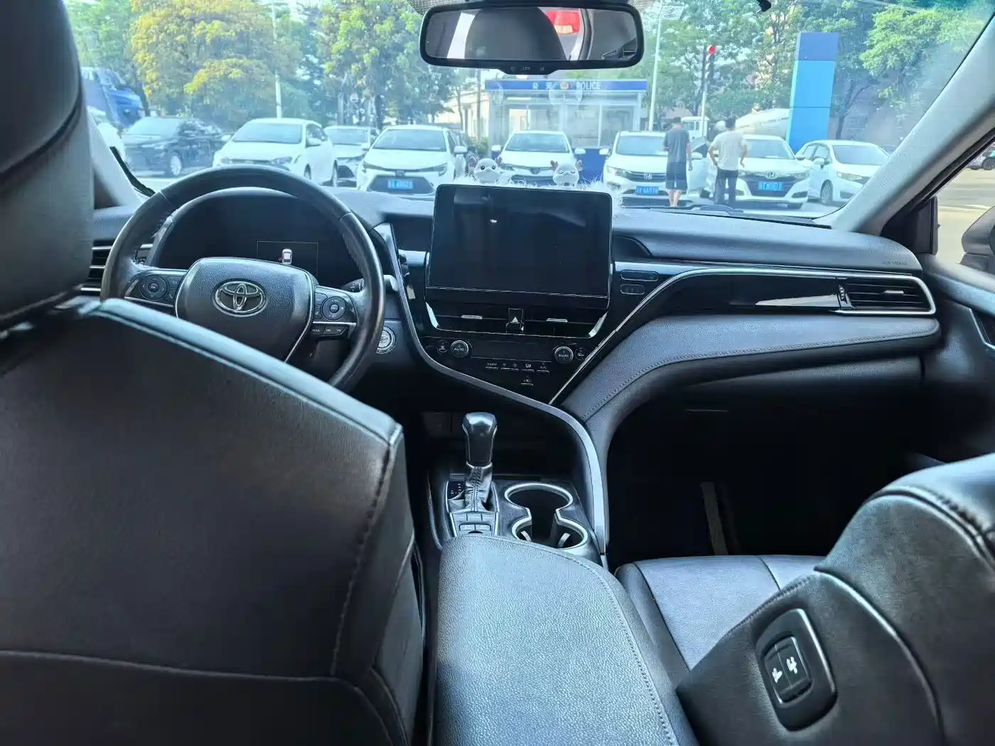 Toyota Camry 2021 Hybrid 2.5HG Luxury Edition фото 8
