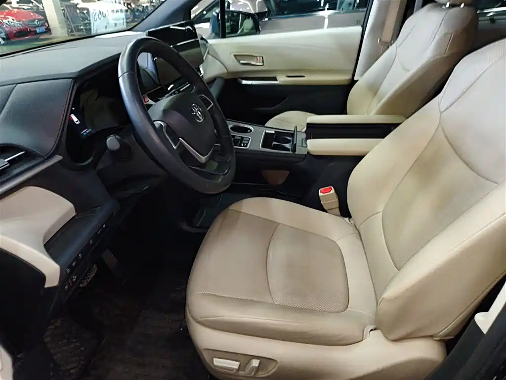Toyota Granvia 2023 2.5L Hybrid Prestige Welfare PLUS Edition фото 7