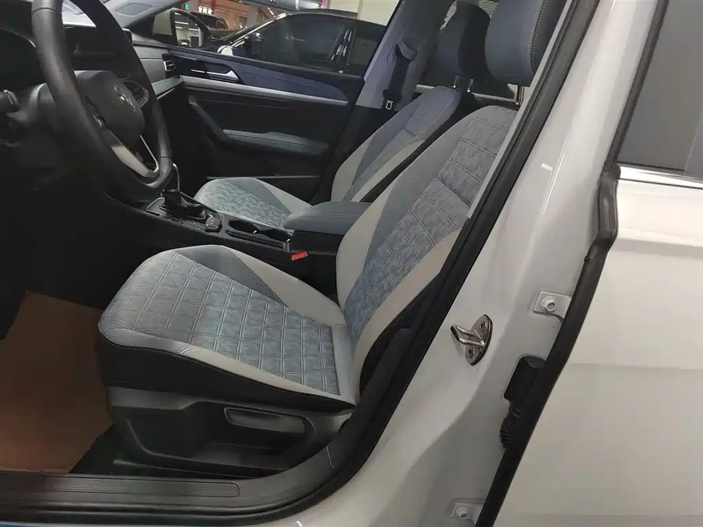 Volkswagen Lavida 2023 300TSI DSG Comfort Edition фото 8