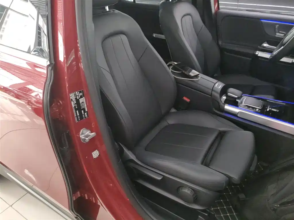 Mercedes-Benz GLB 2021 GLB 200 Dynamic фото 25