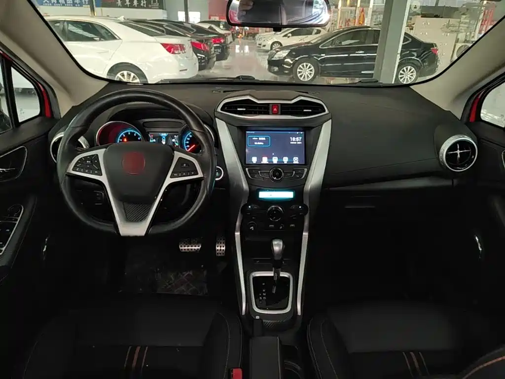 BYD Yuan 2016 1.5L Automatic Luxury фото 10