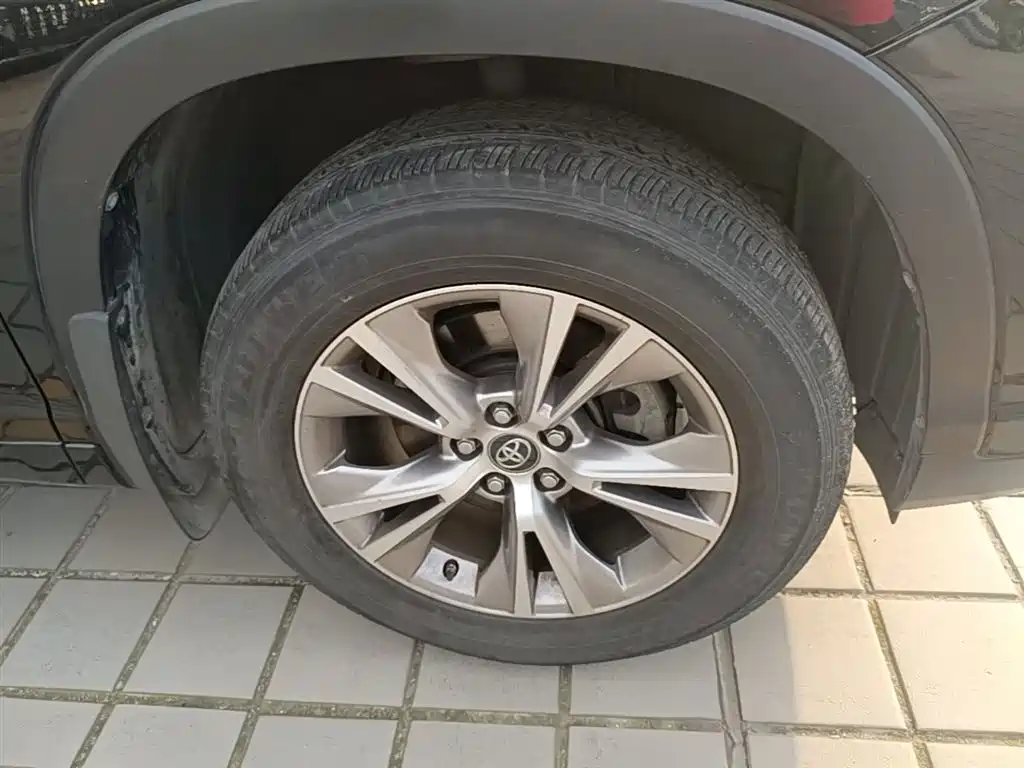 Toyota Highlander 2021 2.0T AWD Elite 7-Seater фото 14