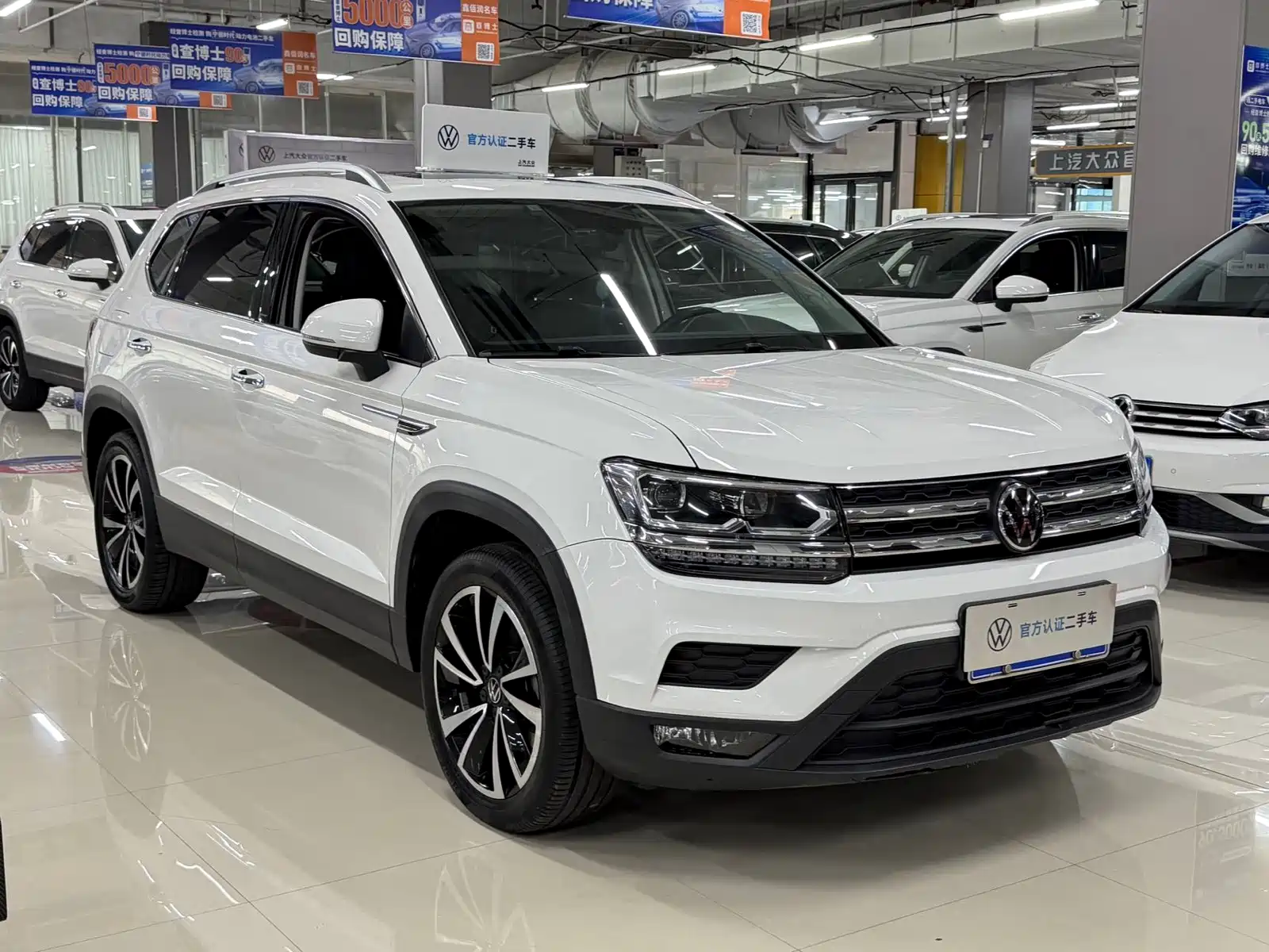 Фото 3 - Volkswagen Tharu