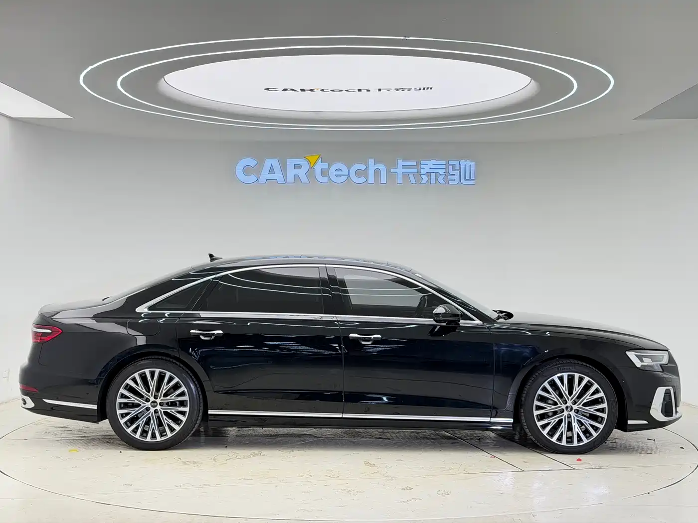 Audi A8 2024 Model A8L 50 TFSI quattro Premium Selection фото 5