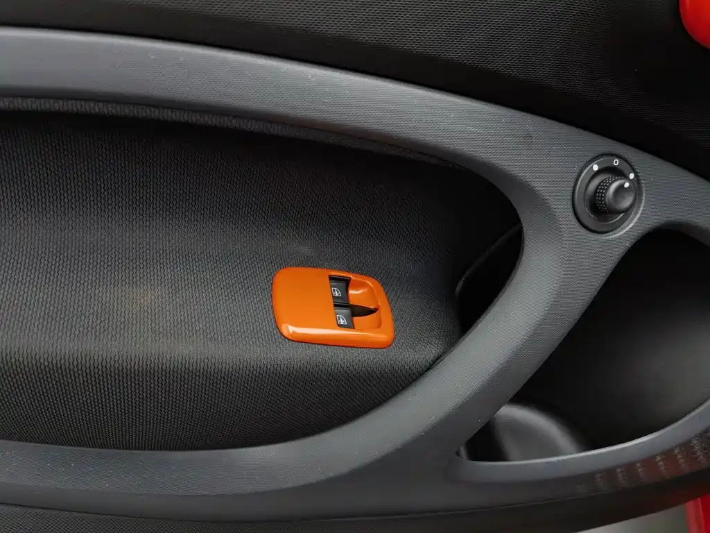 smart fortwo 2019 2019 0.9T 66kW Hardtop Wind Edition China VI