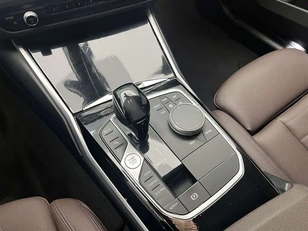 BMW 3 Series 2021 Second Facelift 320Li M Sport Package фото 15