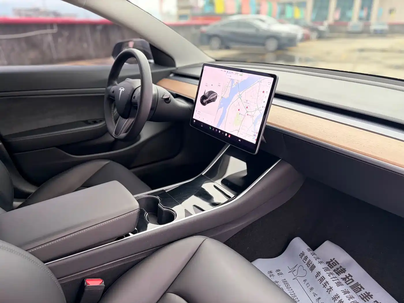 TESLA MODEL 3
