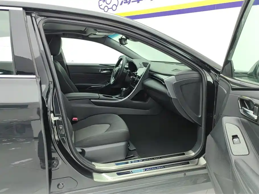 Toyota Avalon 2019 2.0L Progressive Edition (China VI) фото 8