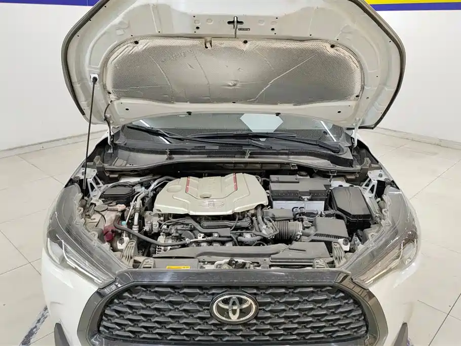 Toyota Corolla Cross 2024 Model 2.0L Pioneer Edition фото 10