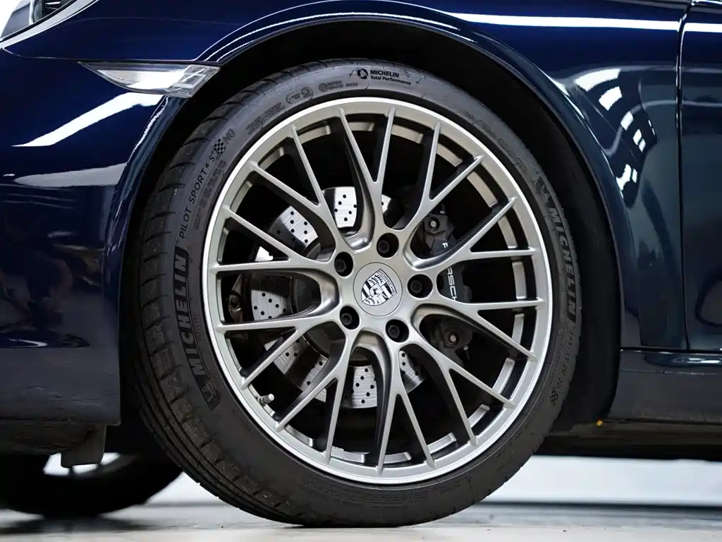 Porsche 911 2016 Carrera 3.0T фото 20