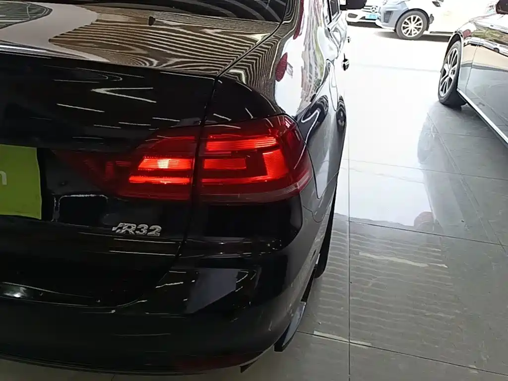 Volkswagen Santana 2016 1.6L Automatic Comfort Edition фото 8