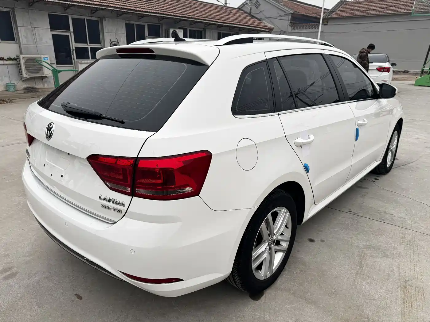 Volkswagen Lavida Tour 2015 230TSI DSG Comfort Edition фото 6