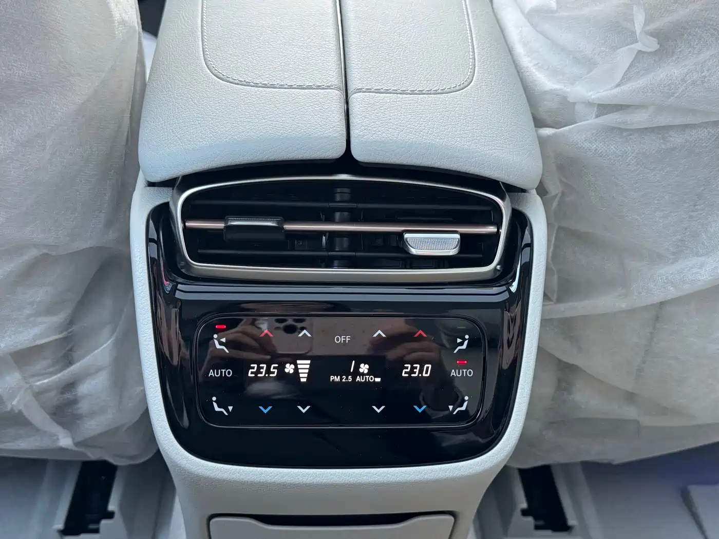 Mercedes-Benz EQE SUV 2024 500 4MATIC Pioneer Edition фото 15