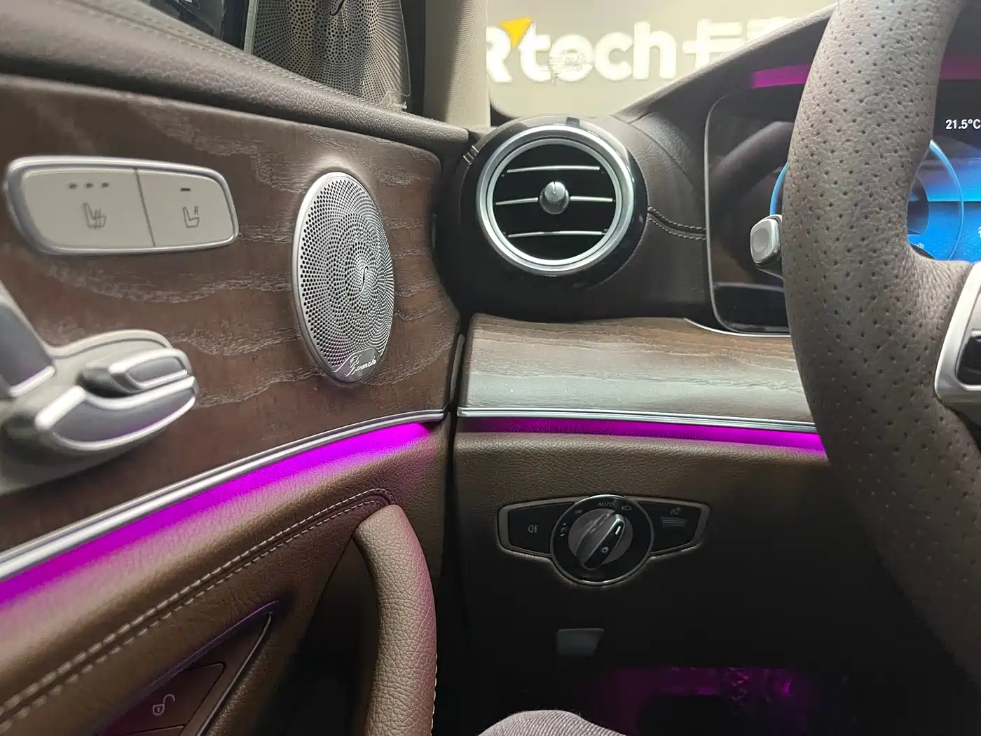 Mercedes-Benz E-Class 2021 E 300 L Luxury фото 19