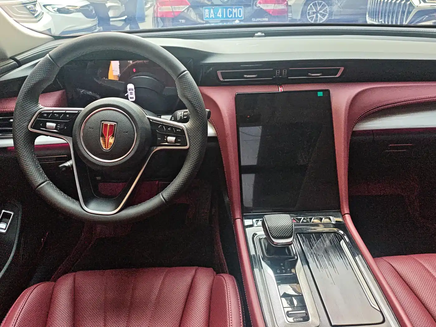 Hongqi H5 2025 2.0T Automatic Flag Celebration 500,000 Units Anniversary Edition фото 5